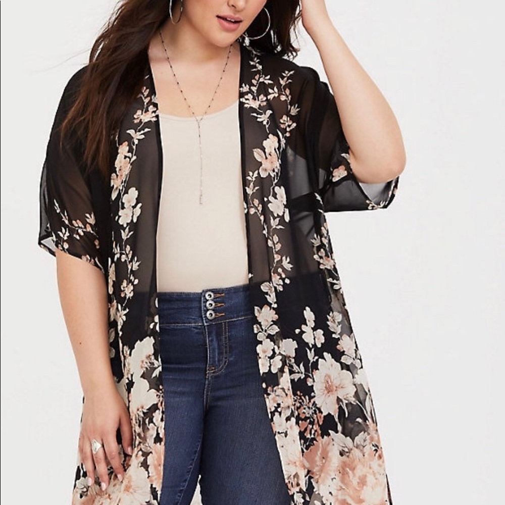 Black flower kimono